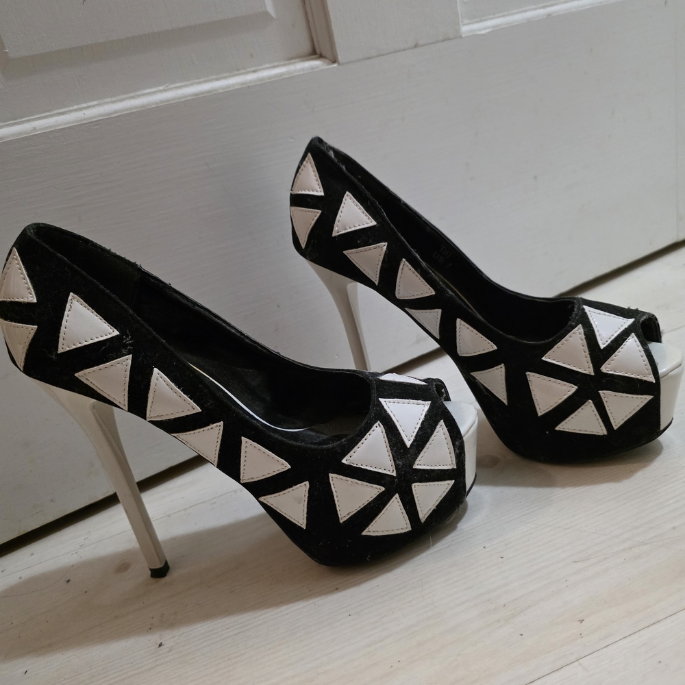 Black and White Geometric Women's Heels
